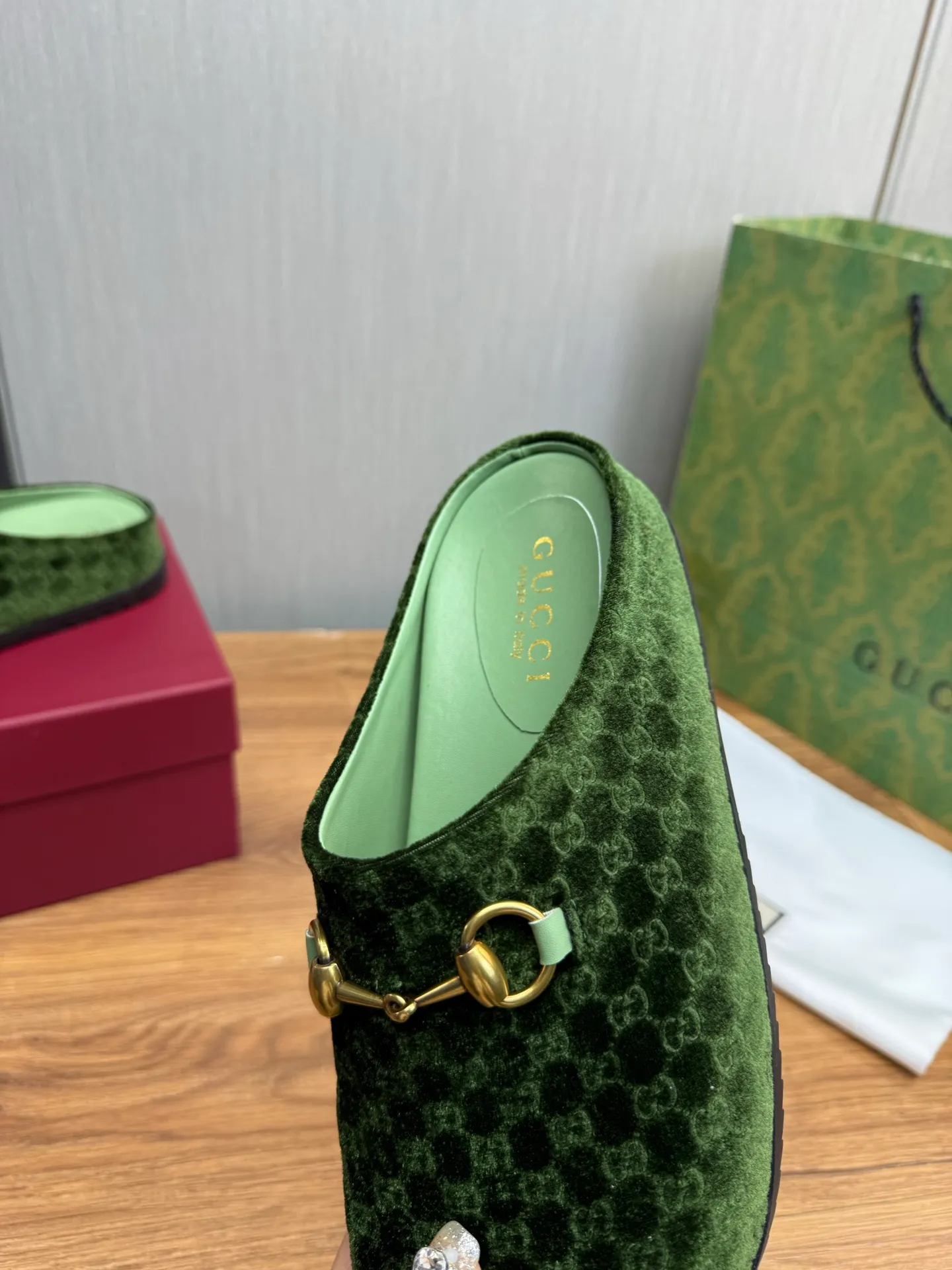 Men's men's shoes💰Pili 420💰Maoli 460💰 ＧＵＣＣＩGucci. Popular couple slippers hot sale🩷💚 🩴Official website one to one production 35-45 size 45 46 🉑️Customized!